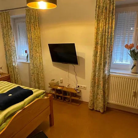 Lägenhet Schoene In Bahnhofsnaehe Fuer Urlaub, Studium Oder Arbeit Deggendorf