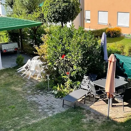 Schoene In Bahnhofsnaehe Fuer Urlaub, Studium Oder Arbeit *