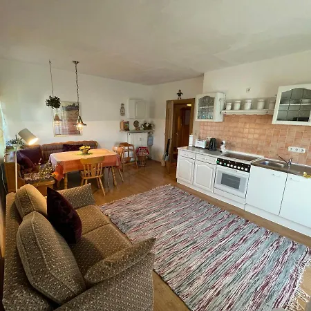 Schoene In Bahnhofsnaehe Fuer Urlaub, Studium Oder Arbeit Apartment Deggendorf