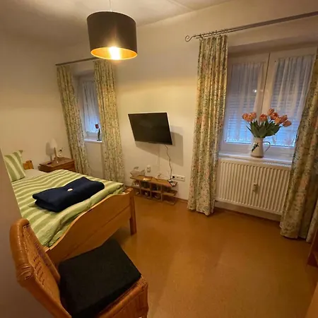 Schoene In Bahnhofsnaehe Fuer Urlaub, Studium Oder Arbeit Appartement Deggendorf