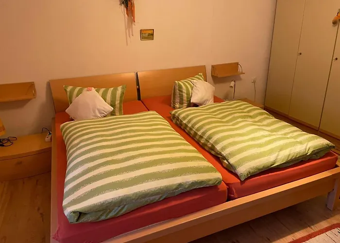 Schoene In Bahnhofsnaehe Fuer Urlaub, Studium Oder Arbeit Daire