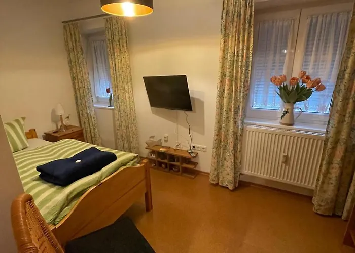 Schoene In Bahnhofsnaehe Fuer Urlaub, Studium Oder Arbeit Daire Deggendorf